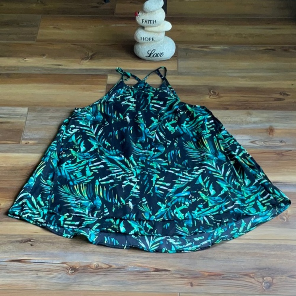 💖New Listing.. Decre turquoise floral camisole - Picture 2 of 5